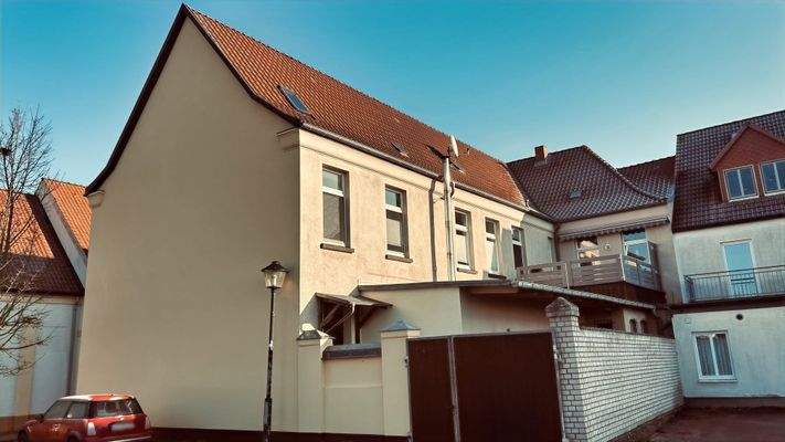 rückwärtige Gebäudeansicht