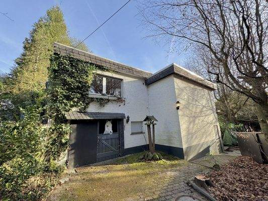 Außenansicht Einfahrt