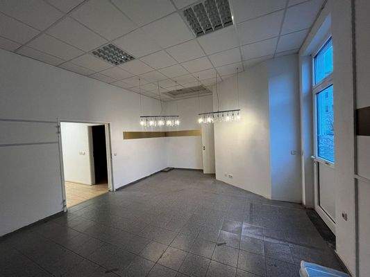 Hinterzimmer mit Eingang