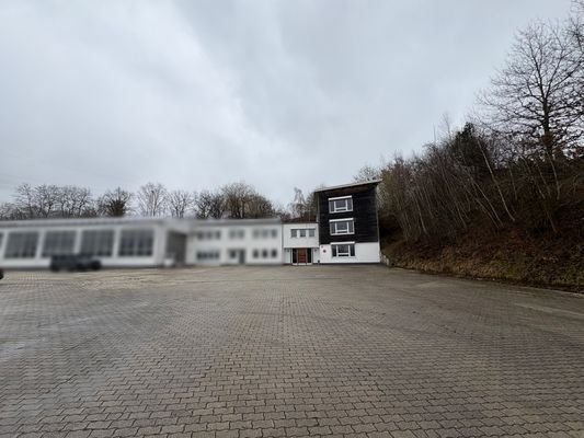 Aussenansicht Einfahrt.JPG