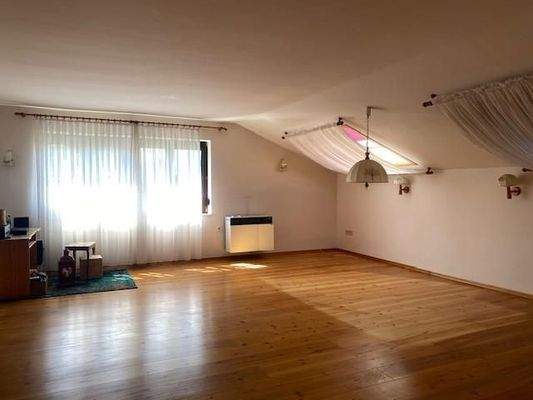 großer Wohnbereich im OG (58m²)