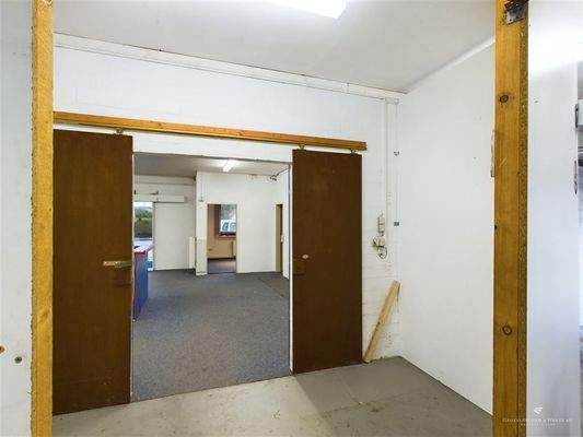 CAM01281G0-PR0031-STILL019