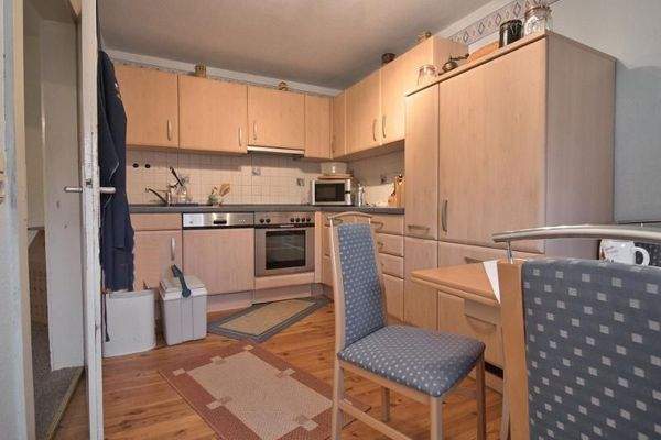 Küche mit Einbauküche im Nebenraum rechts im Oberg