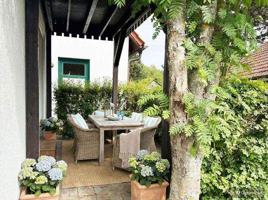 [KI-optimiertes Foto] Terrasse in Süd Ausrichtung