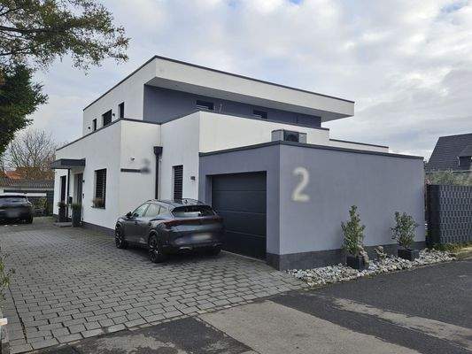 Zufahrt - Straßenansicht