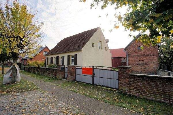 Haus Straßenseite (6).jpg