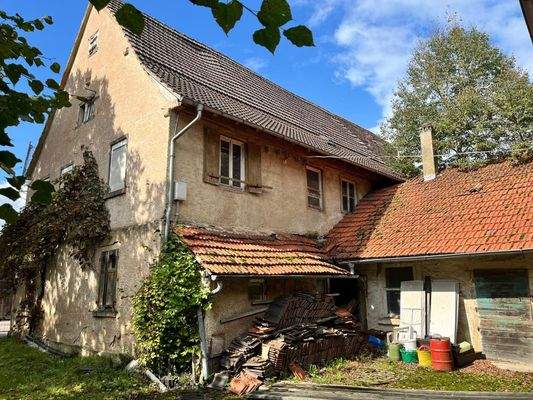 Rückansicht mit Schuppen.JPG