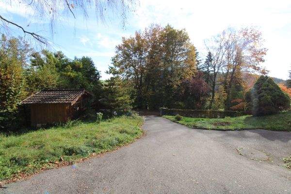 Zufahrt auf Grundstück