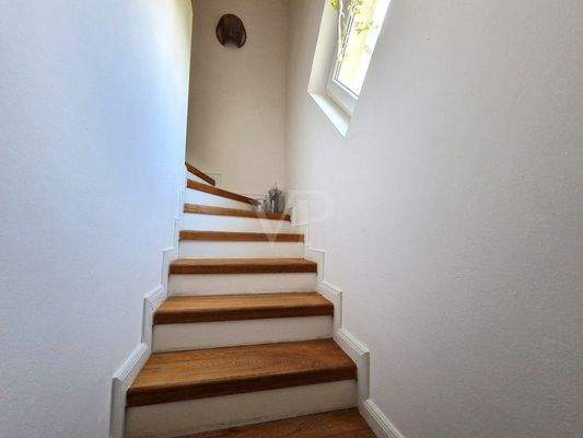 Treppe zum Dachgeschoss