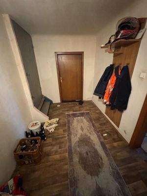 36 Flur im OG mit Speicherzugang