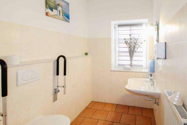 Behinderten WC - Erdgeschoss