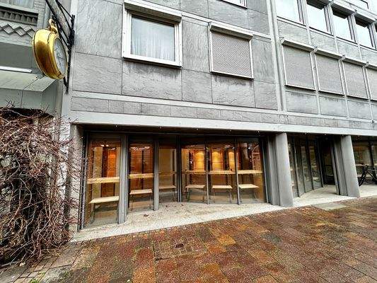 Außenansicht Verkaufsfläche Schaufenster