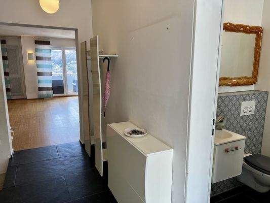 Eingangsbereich mit Gäste-WC