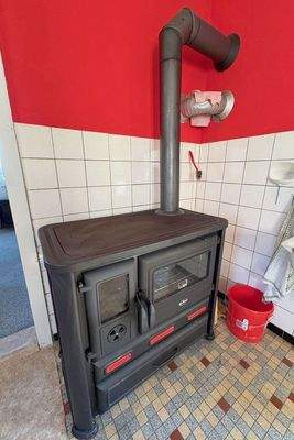 Holzküchenherd (EG)