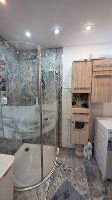 Bad EG rechte Haushälfte