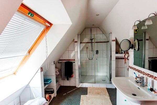 Dachgeschoss Badezimmer