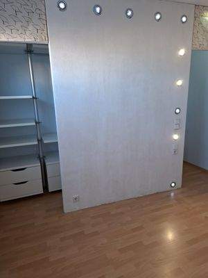 Schlafzimmer mit Ankleide