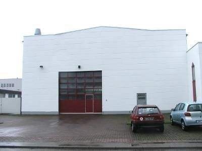 1. Halle, Rolltor