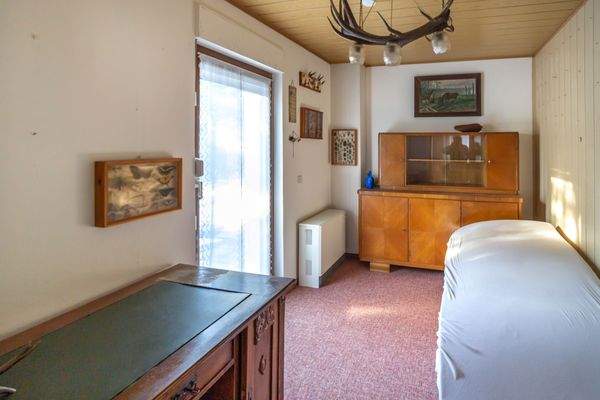 EG Arbeitszimmer mit Ausgang zur Süd-Terrasse 