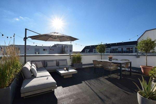 Dachterrasse - Möbel virtuell hinzugefügt