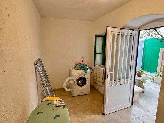 Kreta, Sitia: Steinstadthaus mit Terrasse zu verkaufen