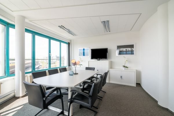 HQ_Airport_505_Bremen_Germany_LargeConferenceRoom.