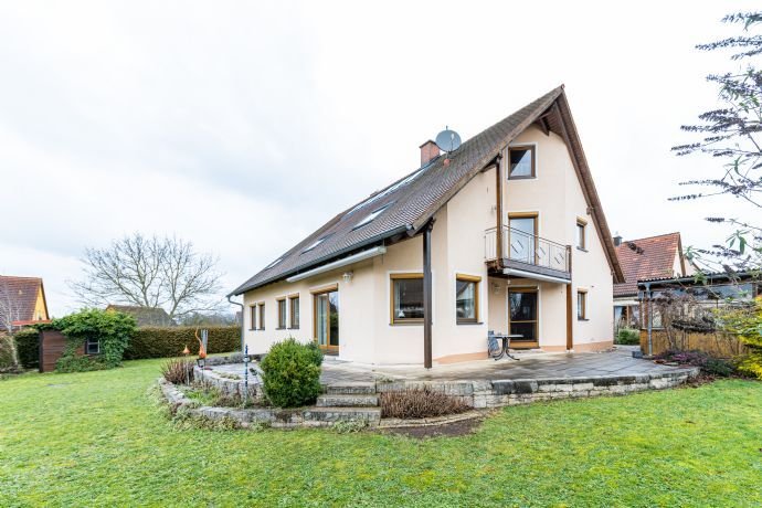 Einfamilien-/ Zweifamilienhaus in Windsbach zu verkaufen