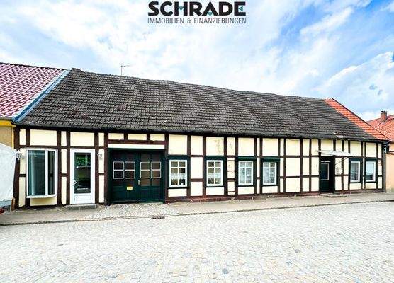 ...inkl. Torauffahrt