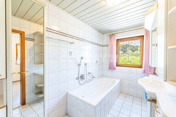 Badezimmer EG
