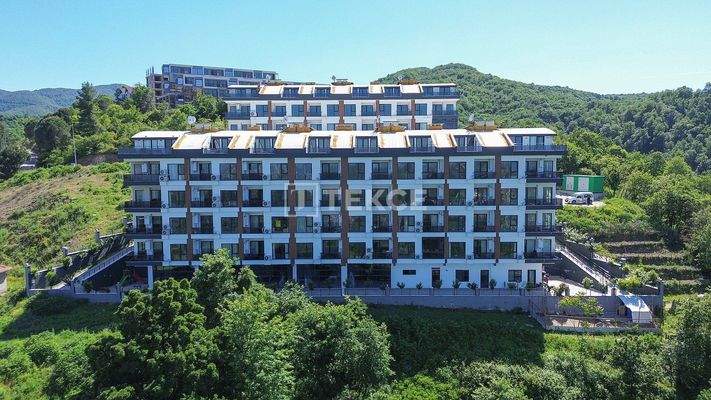Elegant Apartments in a Complex with Rich Facilities in Yalova
