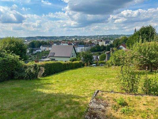 sonniges Grundstück