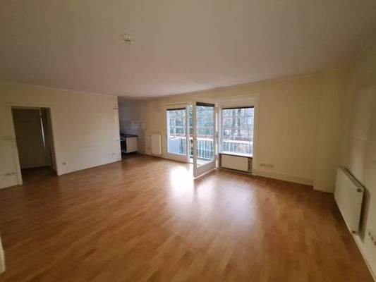 Blick Richtung Bad und Küche.jpg