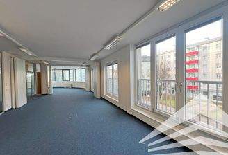 Teilbarer Besprechungsraum