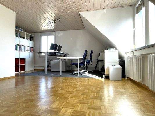 Schlaf-/Arbeitszimmer (Möglichkeit zur Teilung in 