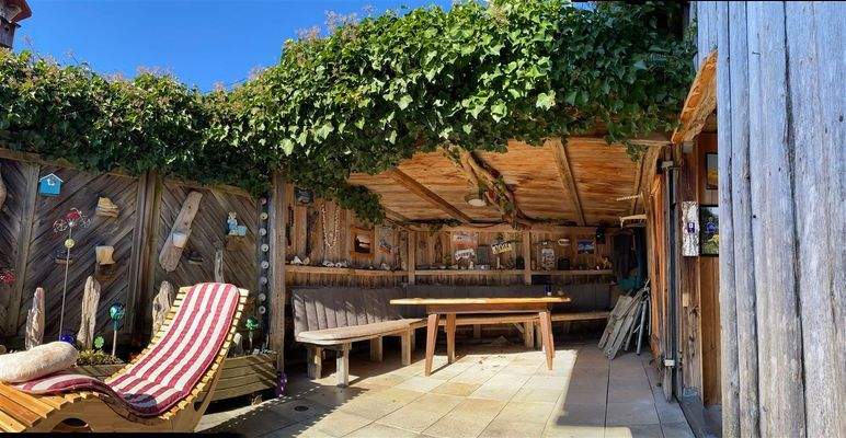 Die großzügige Terrasse