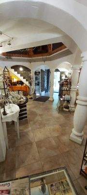 Weinkontor / Verkaufsraum über zwei Etagen (Galerie)