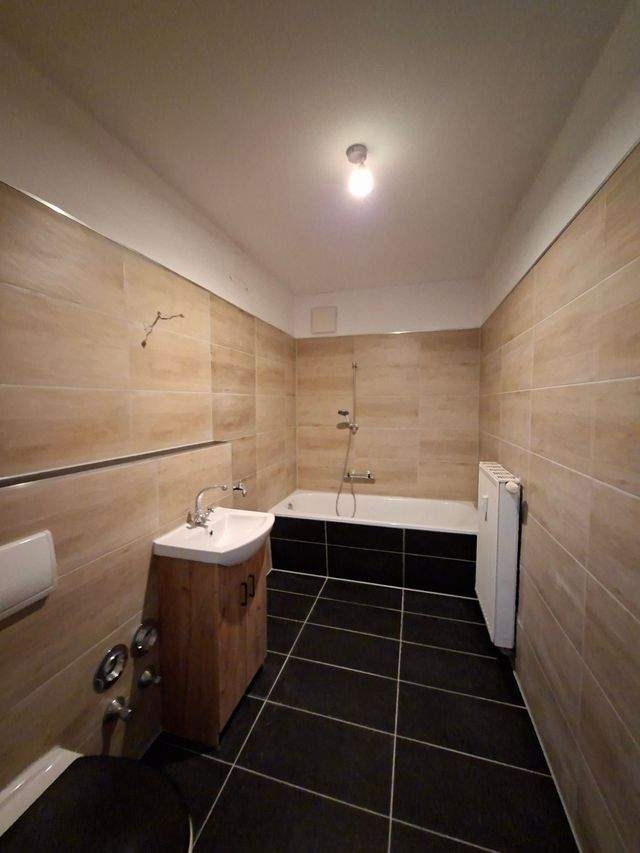 Neu sanierte 3 Raum Dachgeschosswohnung Zwickau Pölbitz ab sofort zu vermieten - Photo 5