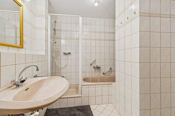 Badezimmer (Whg. OG)