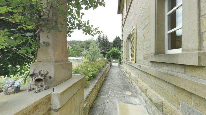 Eingang_Hauptgebäude