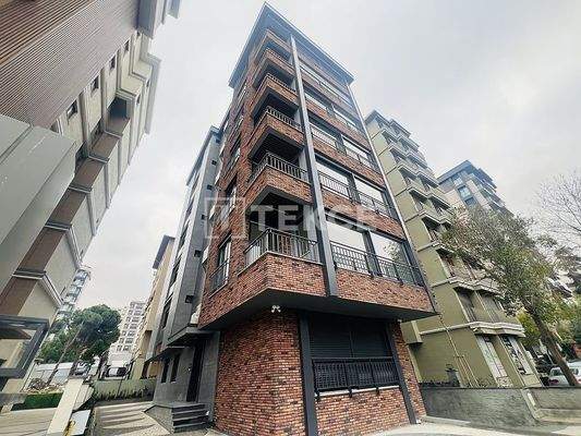 Properties within Walking Distance to the Beach in Kadıköy