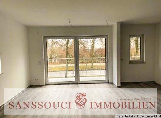 Wohnraum mit Küchenblick