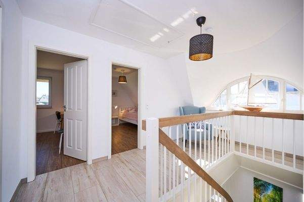 Großzügiger Flurbereich im Dachgeschoss