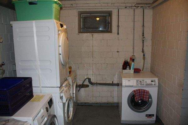 Keller für Waschmaschine u. Trockner