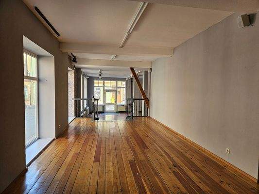 oberer verkaufsraum (3)