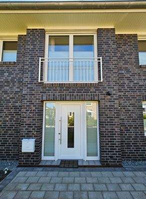 Haustür mit Kameraüberwachung