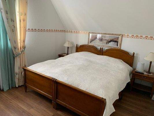 Haus li OG Schlafen1.jpg