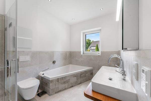 Badezimmer mit Wanne