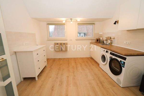 DG HWR / kann als Küche genutzt werden