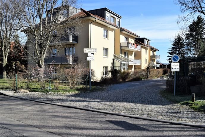 Großzügige und ruhige 3-Zimmerwohnung mit Südbalkon