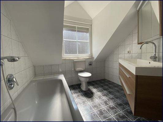 Badezimmer Wohnung Dachgeschoss